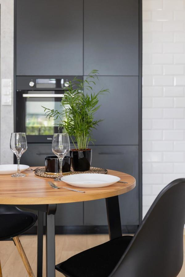 Krakow Studio With Parking & Terrace Near Zalew Bagry By Renters Prestige Exterior foto